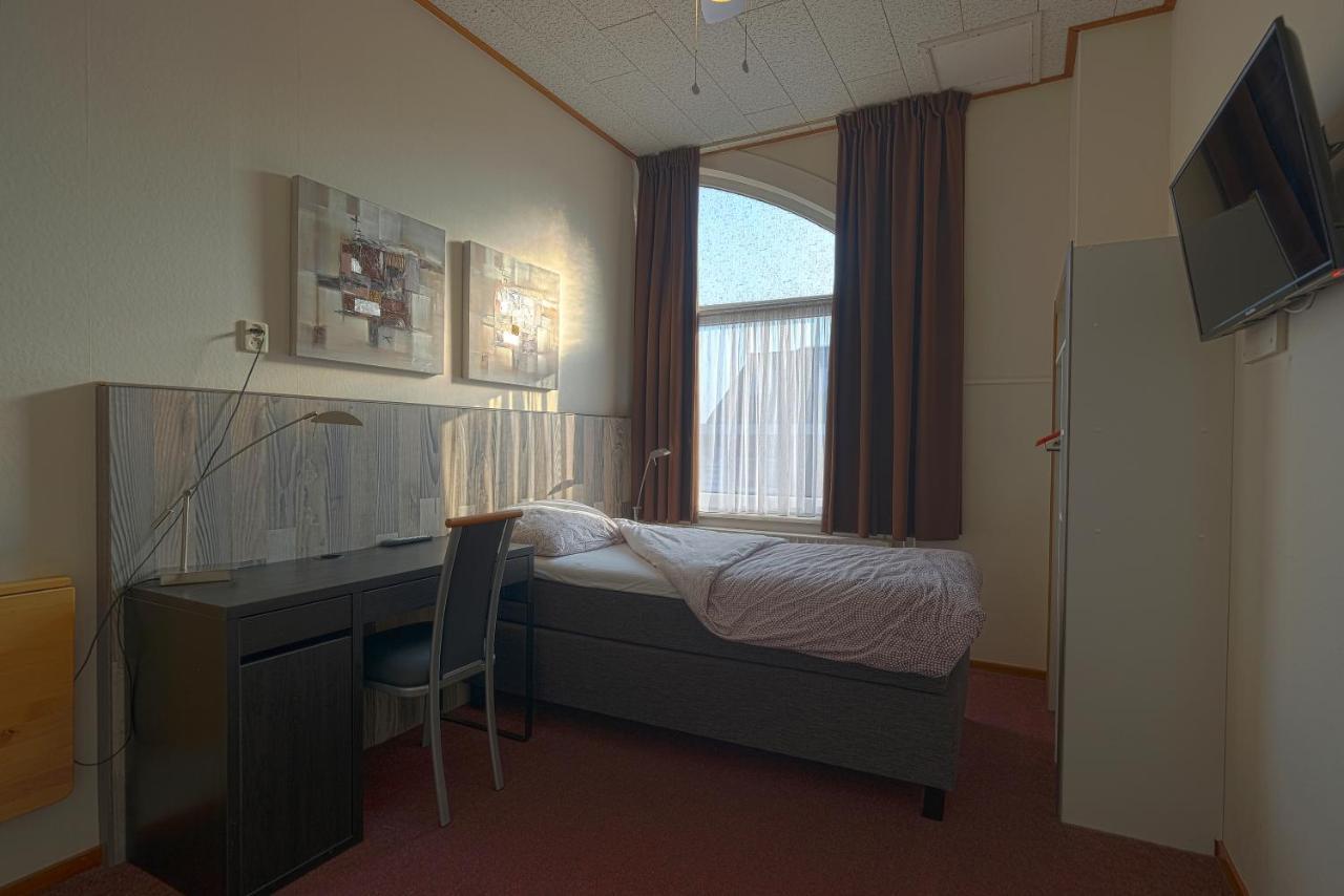 Hotel Martenshoek Hoogezand Bagian luar foto