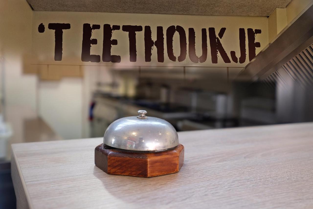 Hotel Martenshoek Hoogezand Bagian luar foto